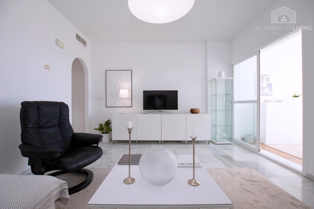 Scandinavian Style Apartment With Amazing Sea Views And South West Facing Sunny Terrace In Miraflores Walking Distance To The Beach! Malaga Luaran gambar